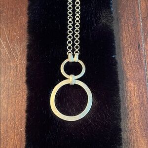 Elegant CAbi brush gold double circle necklace